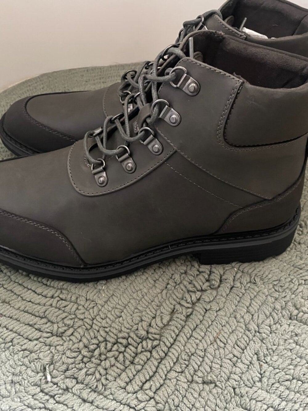 Unlisted by Kenneth Cole Men's Bainx Hiker Boots Dark Grey 9.5 NWT - Picture 5 of 7